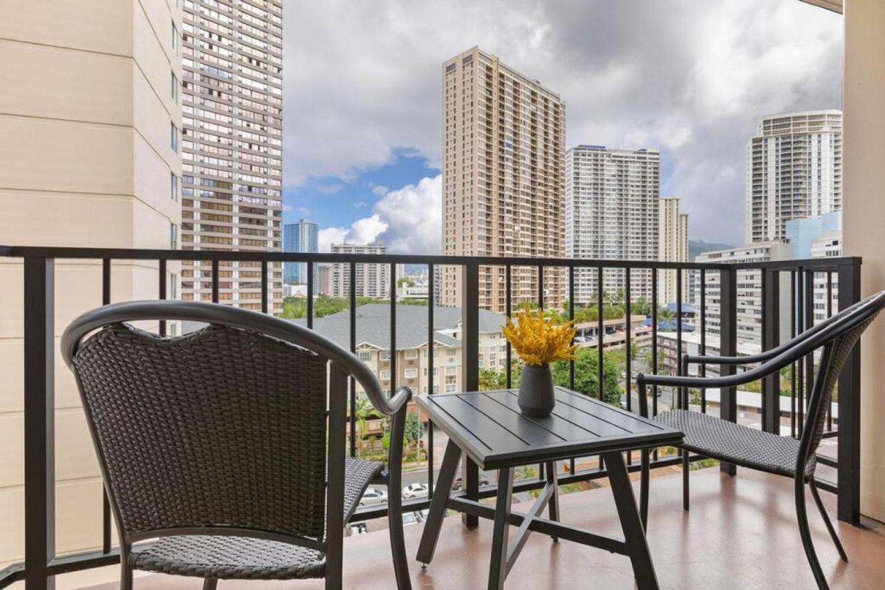 ホノルル Incredible Location Free Parking In Waikikiヴィラ エクステリア 写真